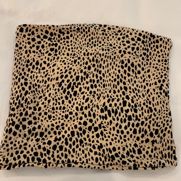 Brandy Melville Tops - Leopard crop top